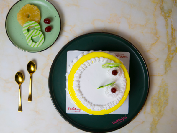 Fresh pineapple Cake [1kg]