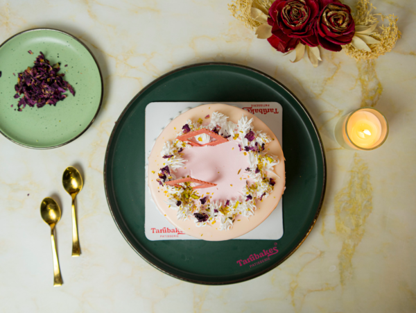Rose Petals Cake [1kg]